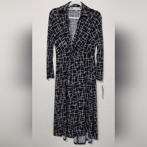 Robbie Bee Black and White Geometric Long Sleeve Dress